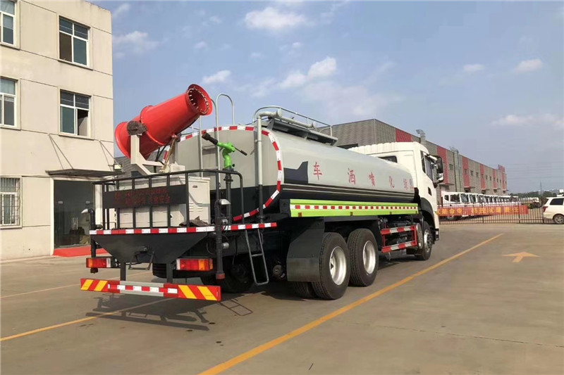 東風天龍后八輪20噸噴霧車，國六綠化噴灑車