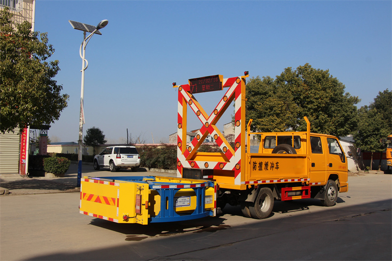 江鈴雙排座黃牌防撞車